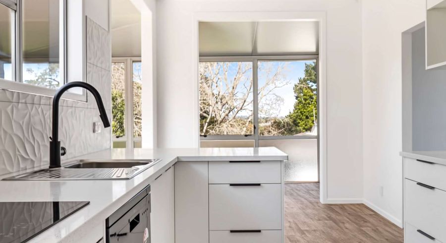  at 24 Leaver Place, Weymouth, Manukau City, Auckland