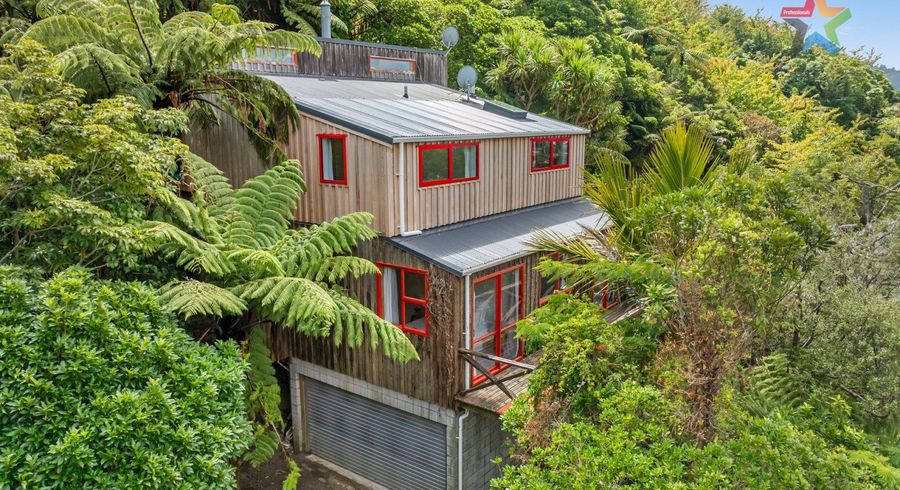  at 6 Sarah Way, Crofton Downs, Wellington