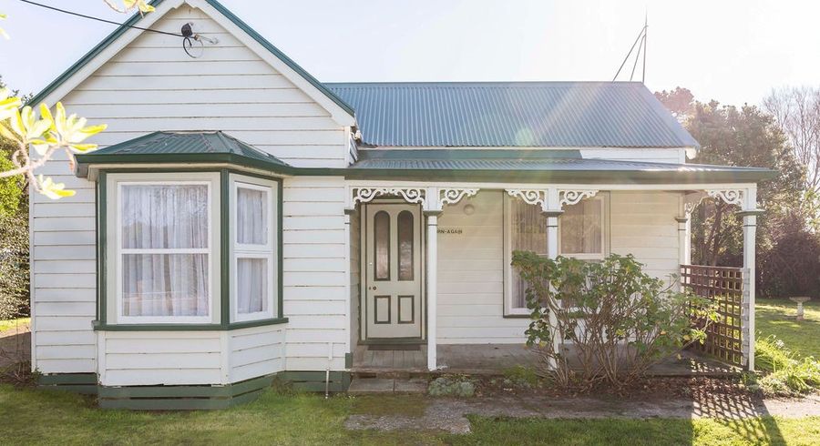  at 44 Seaview Road, Herbertville