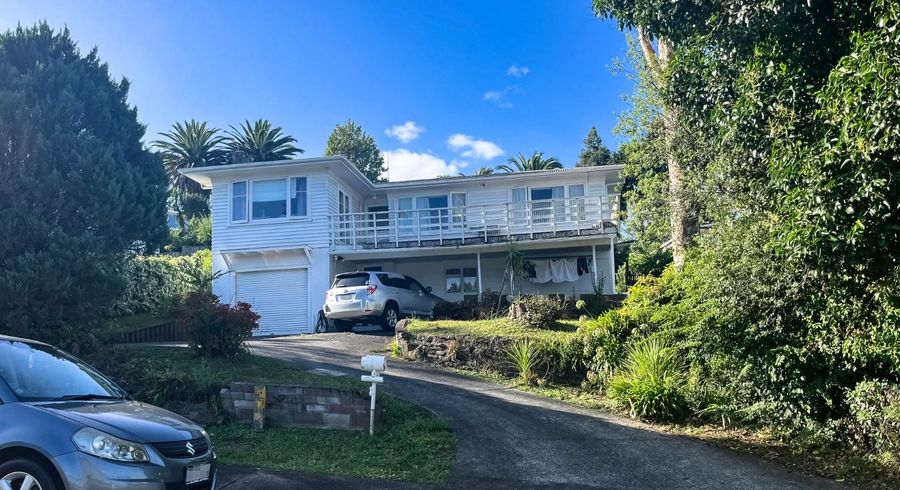  at 9 Roband Avenue, Glenfield, North Shore City, Auckland