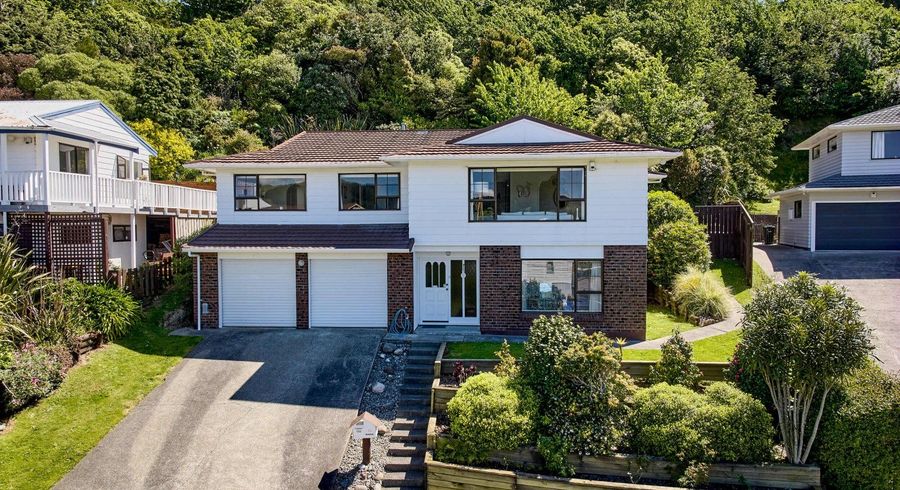  at 16 Saint Aidans Way, Tawa, Wellington