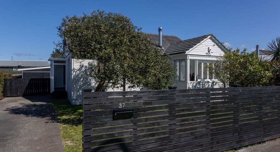  at 37 Gifford Avenue, Wesley, Auckland