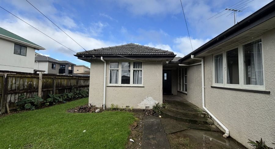  at 6 Tennessee Avenue, Mangere East, Manukau City, Auckland