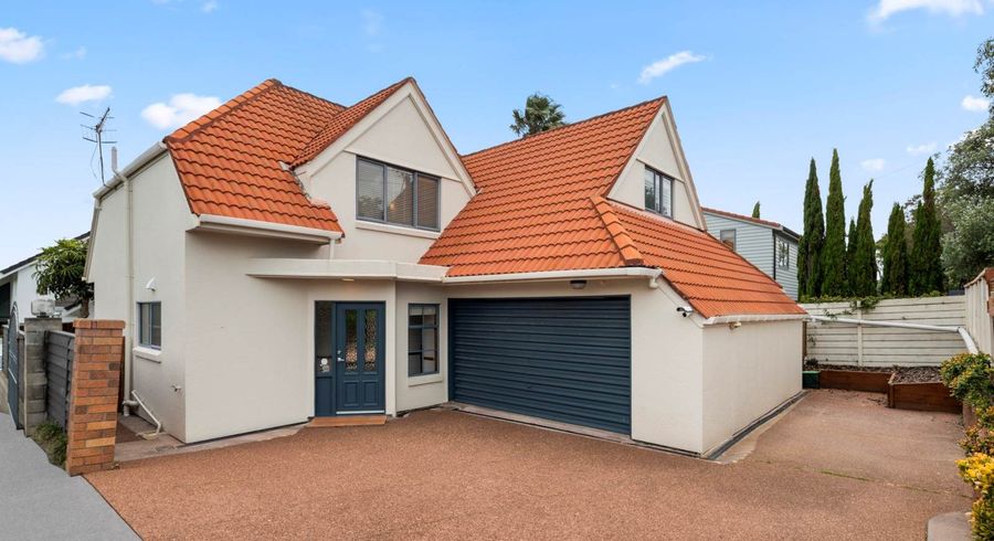  at 92 Aberdeen Road, Campbells Bay, North Shore City, Auckland