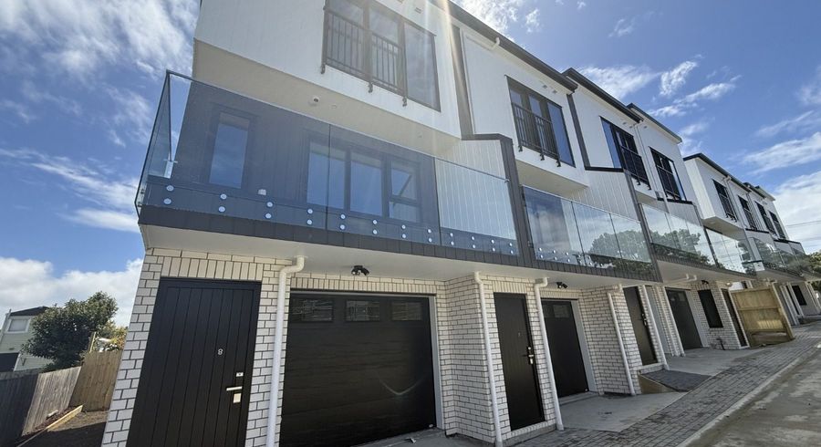  at 8/19 Camp Road, Mount Wellington, Auckland City, Auckland