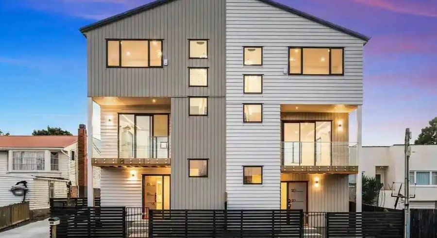  at 2/16 Binsted Road, New Lynn, Waitakere City, Auckland