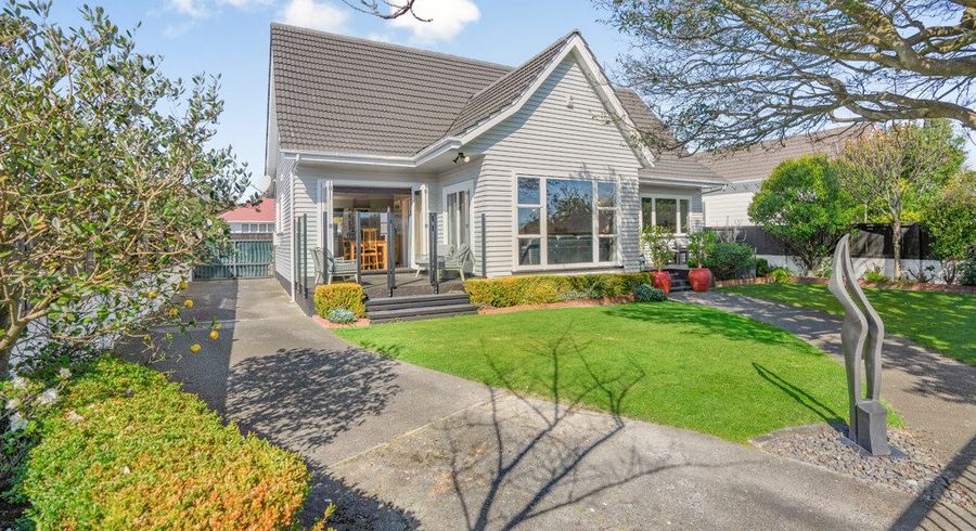  at 8 Bellevue Road, Woburn, Lower Hutt, Wellington