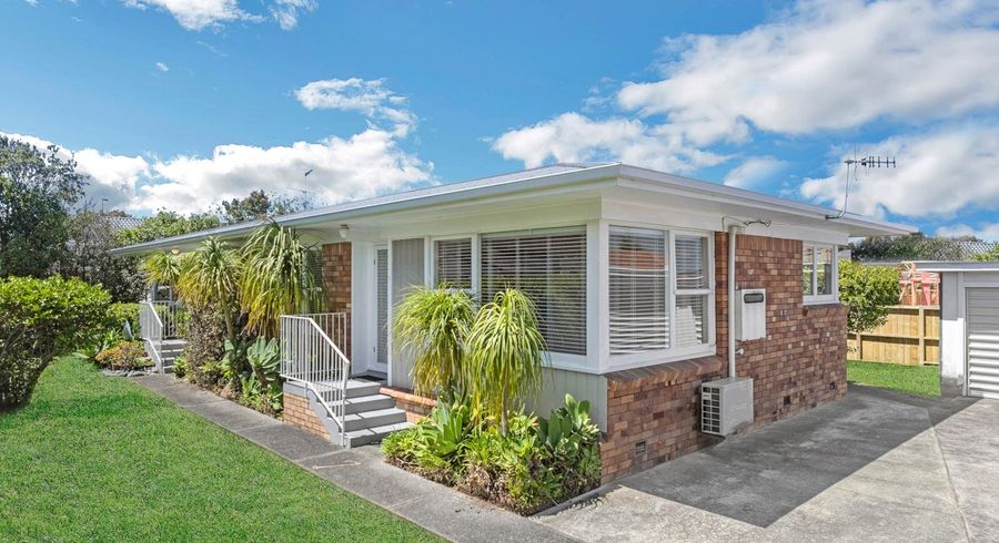  at 1/ 22 Evelyn Place, Hillcrest, North Shore City, Auckland