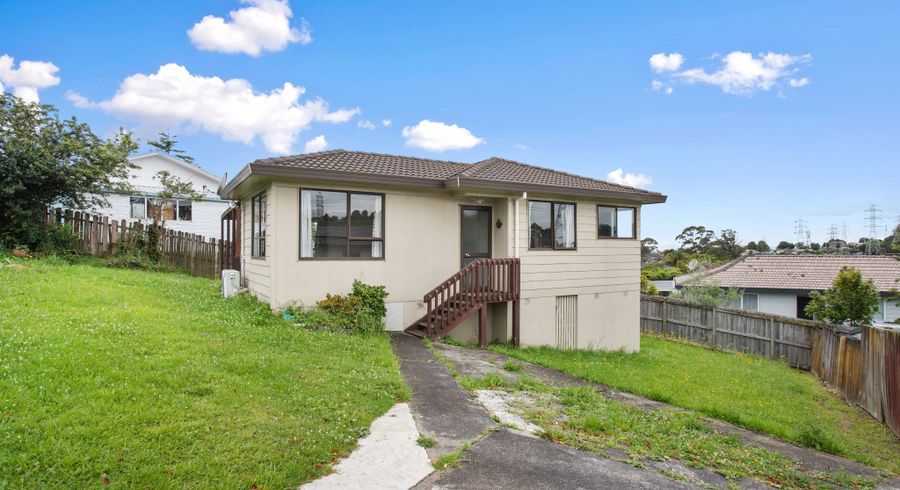  at 10 Faram Place, Massey, Waitakere City, Auckland