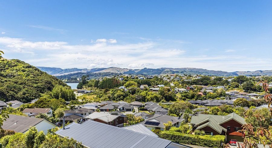  at 22 Shackle lane, Whitby, Porirua, Wellington