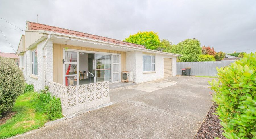  at 8B Charles Street, Grasmere, Invercargill