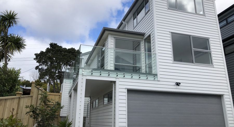  at 11 Manuwai Road, Torbay, Auckland