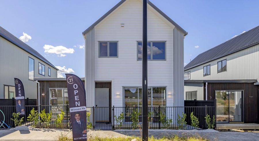  at 2 Kartolina Crescent, Kumeu, Rodney, Auckland