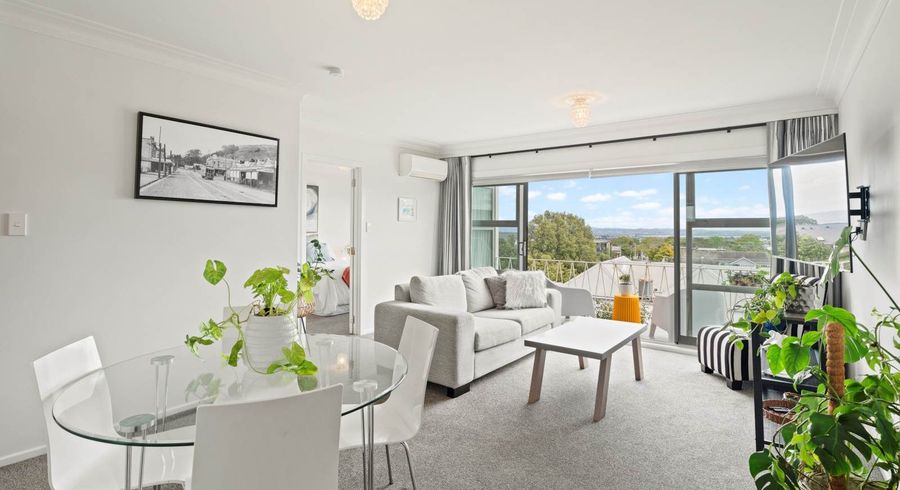 at 4/13 View Road, Mount Eden, Auckland City, Auckland