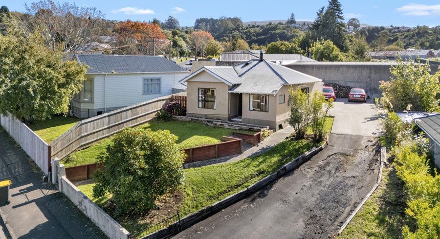  at 4 Brockville Road, Glenross, Dunedin, Otago