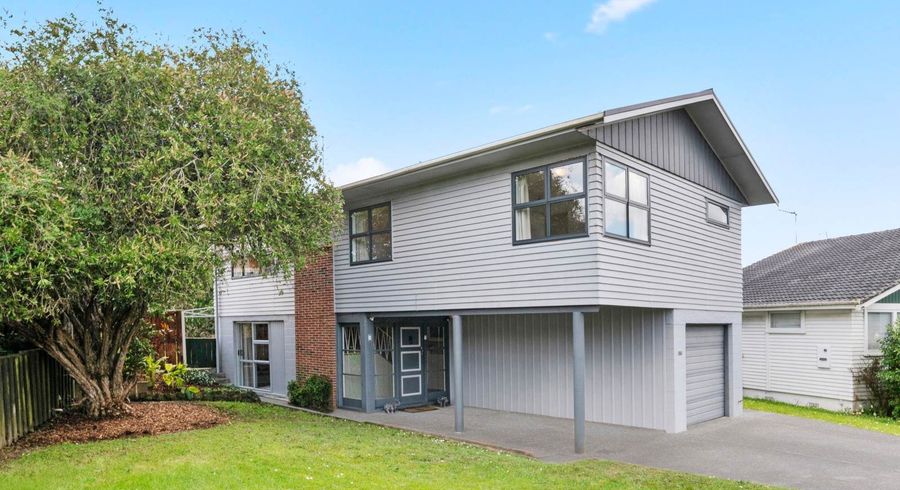  at 4 Blyton Lane, Pakuranga Heights, Manukau City, Auckland