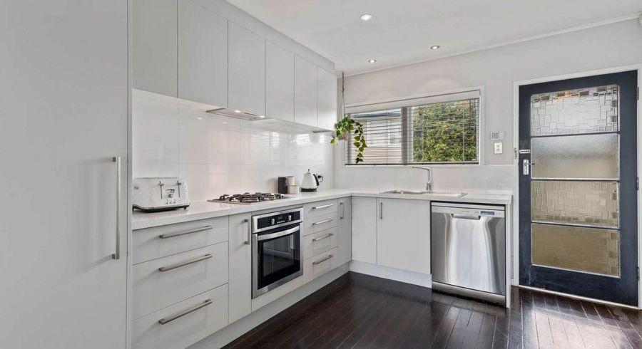  at 100 Holly Street, Avondale, Auckland City, Auckland