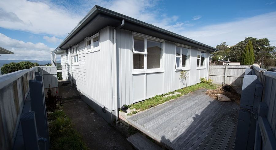  at 12 Maple Grove, Kingston, Wellington