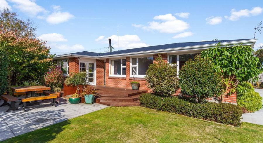  at 16 Adams Place, Woolston, Christchurch
