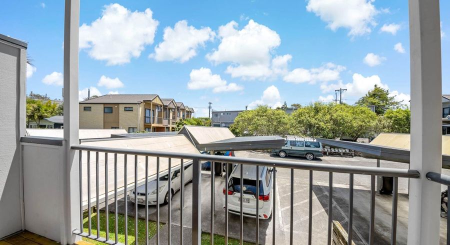  at 18/94 Glengarry Road, Glen Eden, Waitakere City, Auckland