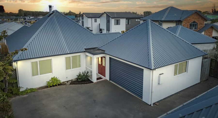  at 2/725 Main North Road, Belfast, Christchurch
