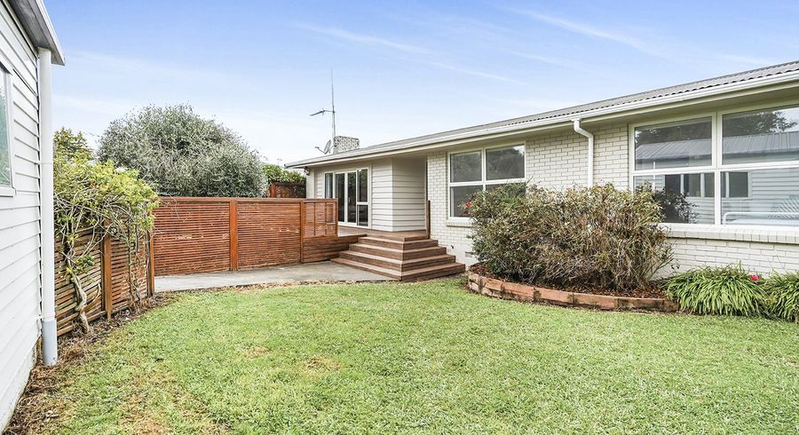  at 18 Mccracken Avenue, Hillcrest, Hamilton