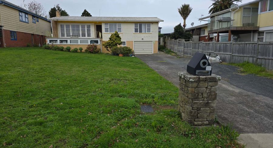  at 22 Grassway Avenue, Pakuranga, Manukau City, Auckland