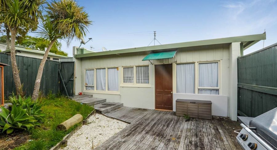  at 6/146 Saint Johns Road, Saint Johns, Auckland