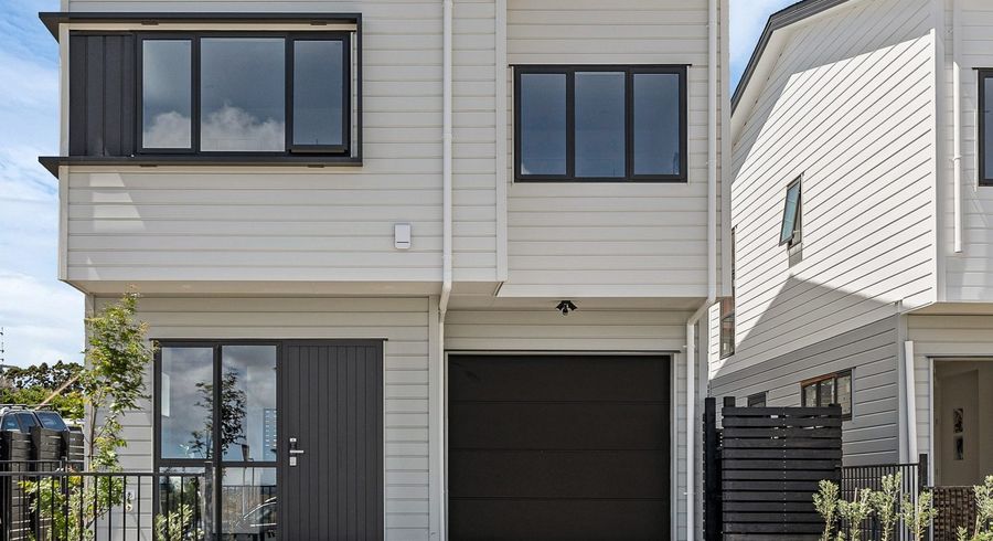  at 7 Greenbrier Street, Westgate, Waitakere City, Auckland