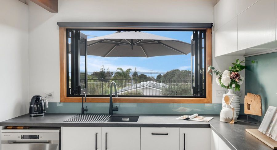  at 14A McCrystal  Avenue, Bucklands Beach, Manukau City, Auckland