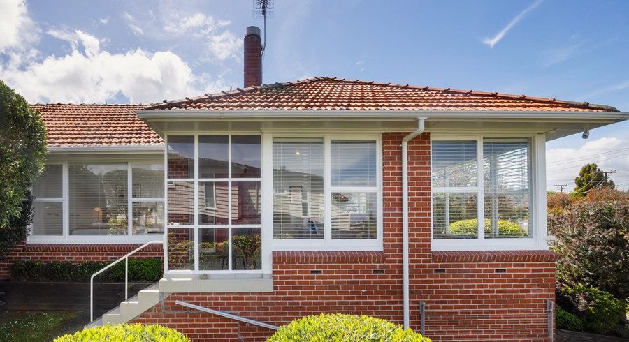  at 8 Appleyard Crescent, Meadowbank, Auckland