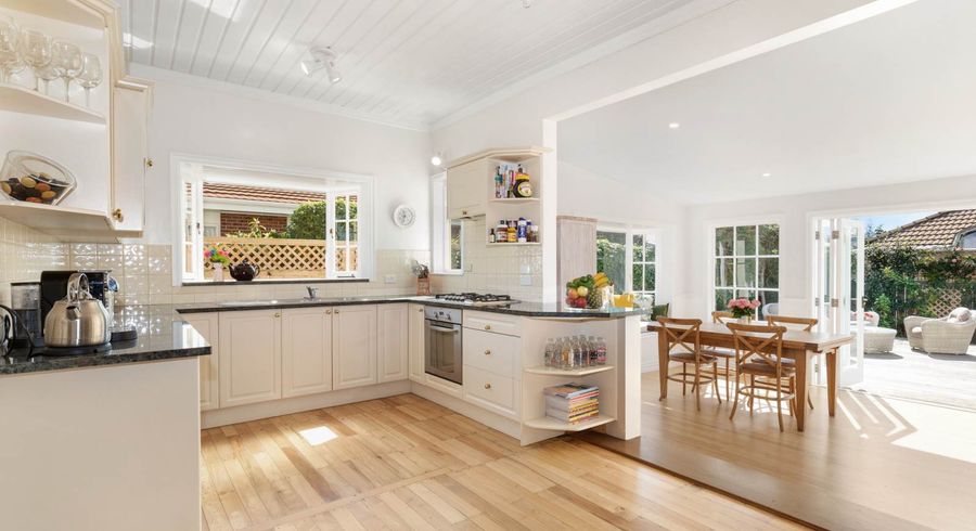  at 10B Stratford Avenue, Milford, Auckland