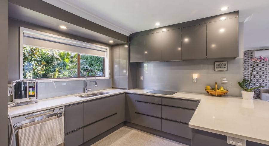  at 3/12 Miro Road, Greenlane, Auckland