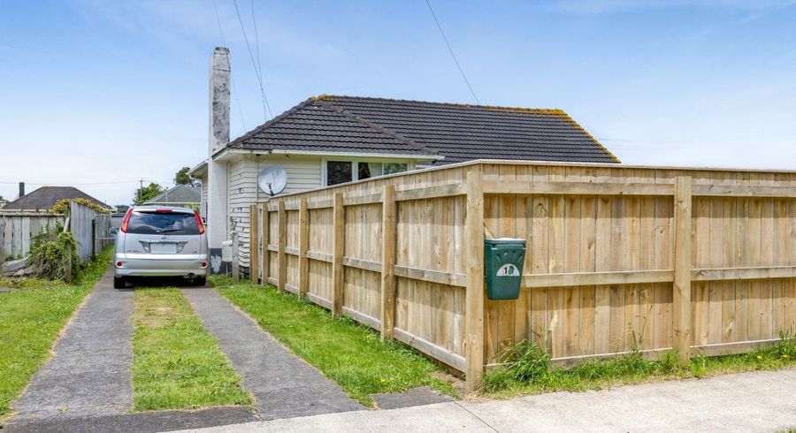  at 15 Acourt Street, Hawera
