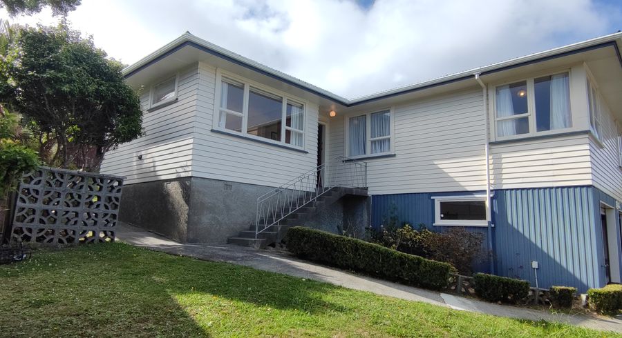  at 108 Gloaming Hill, Titahi Bay, Porirua