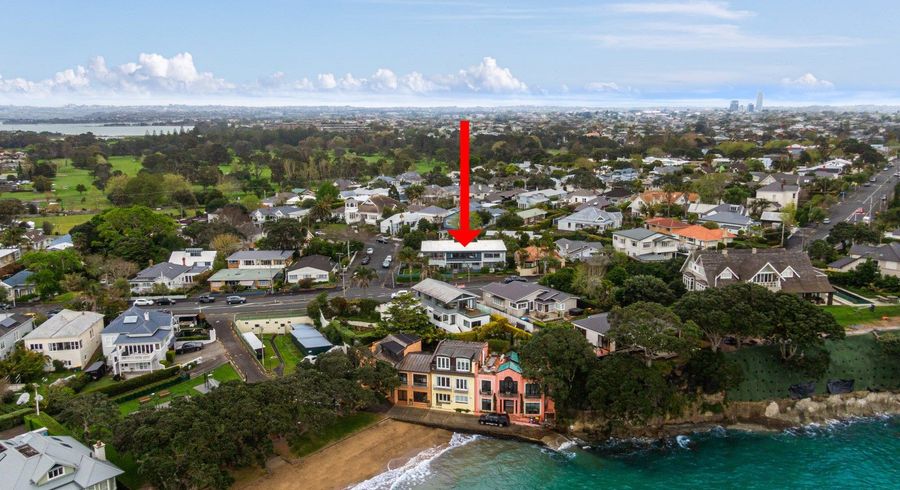  at 2/103 Vauxhall Road, Narrow Neck, Auckland