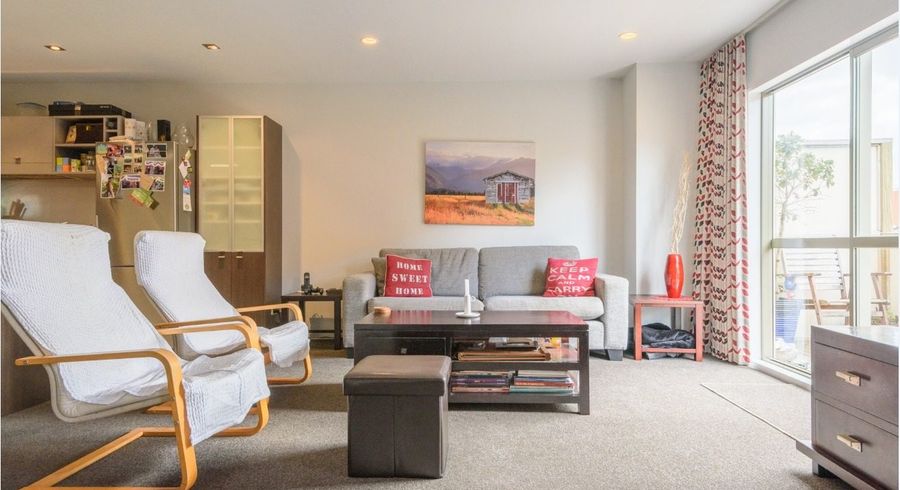  at 2/21 Hunters Park Drive, Three Kings, Auckland