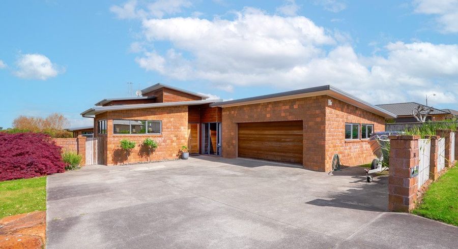  at 76 Rototuna Road, Rototuna, Hamilton