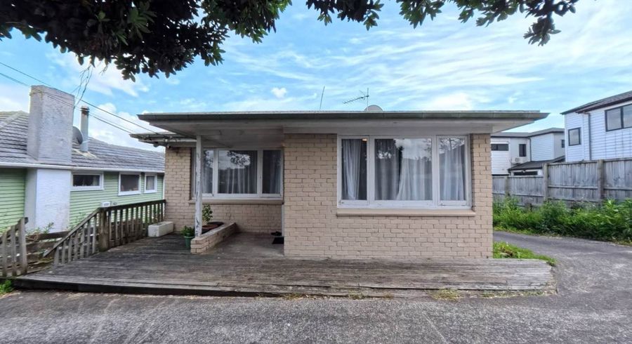  at 1/55 White Swan Road, Mount Roskill, Auckland City, Auckland