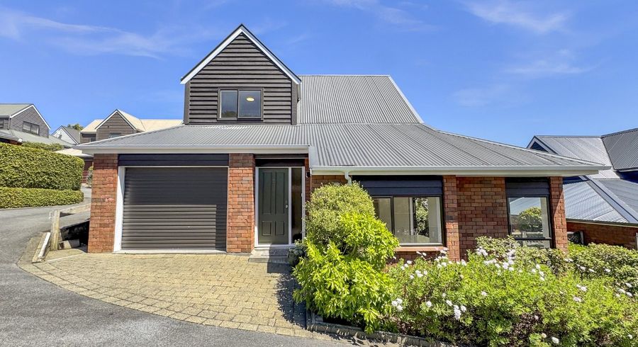  at 2/24 Ottawa Road, Ngaio, Wellington