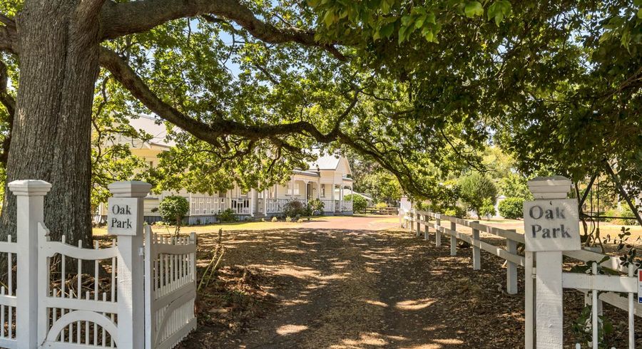  at 33 Phillip Road, Manurewa