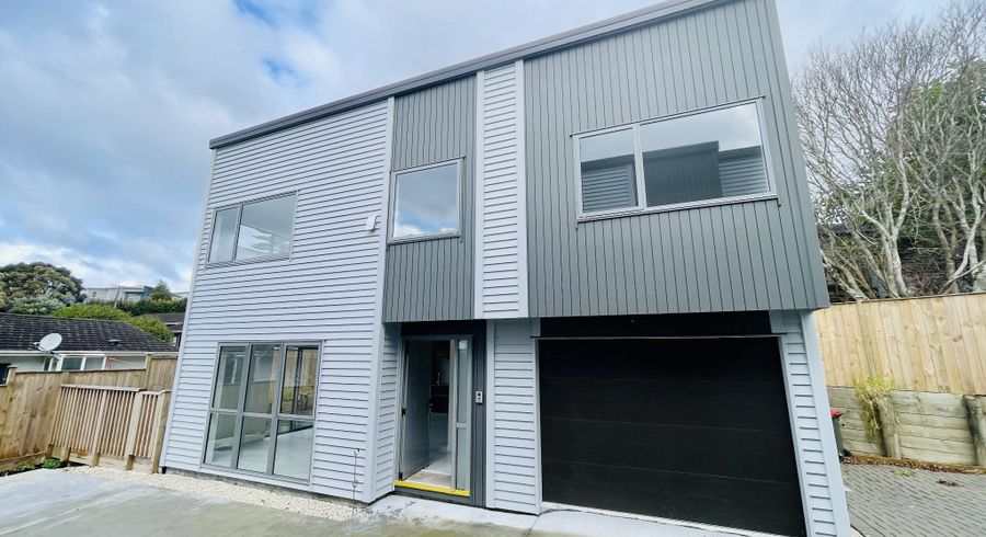  at 8/11 Celeste Place, Totara Vale, Auckland