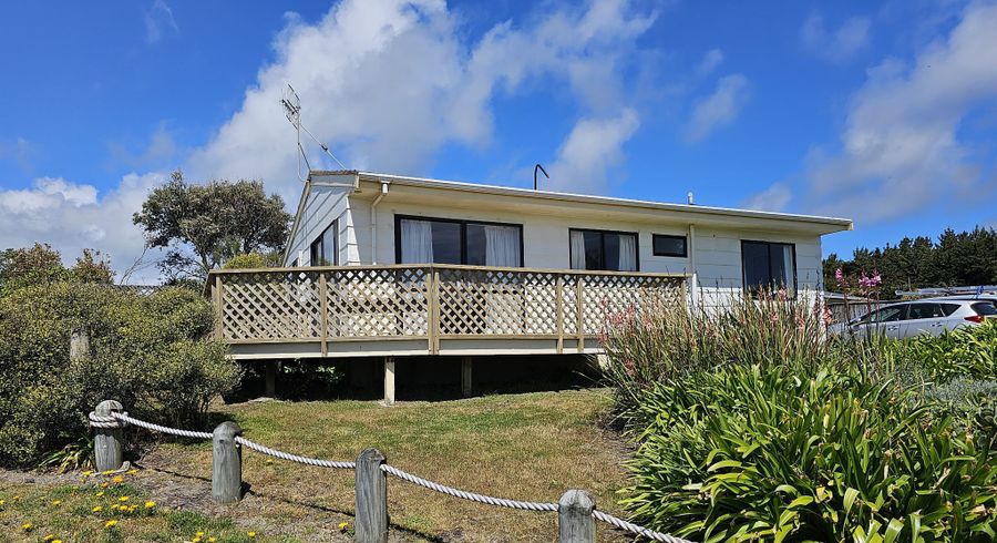  at 8 Rangitane Grove, Waitarere Beach, Levin