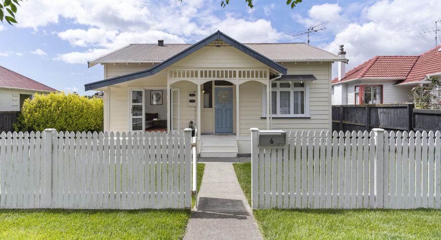  at 6 Columbia Road, Sandringham, Auckland