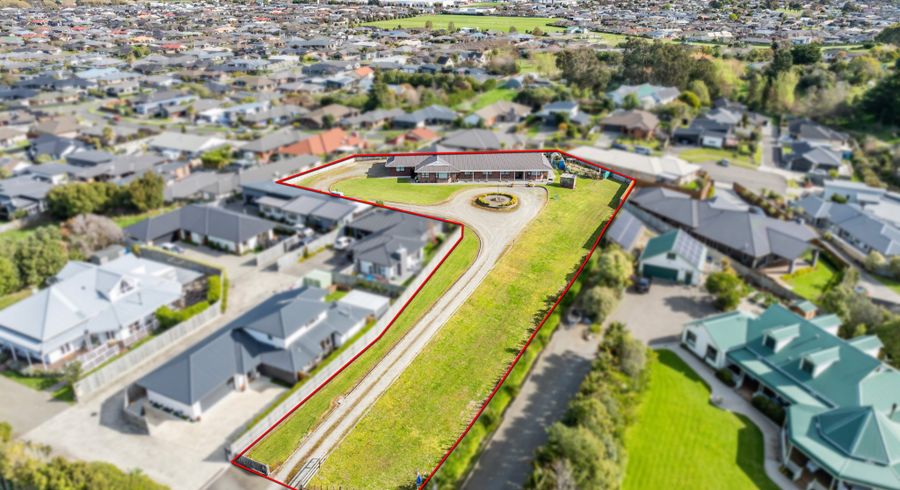  at 127 James Line, Kelvin Grove, Palmerston North, Manawatu / Whanganui