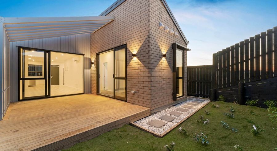  at 24 Kotiu Place, Massey, Waitakere City, Auckland
