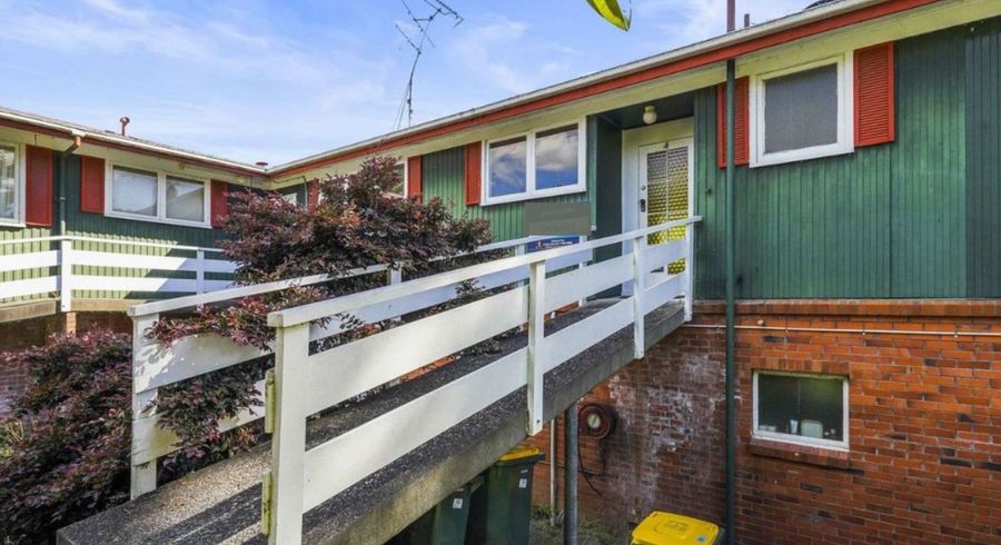  at 4/271 River Road, Claudelands, Hamilton