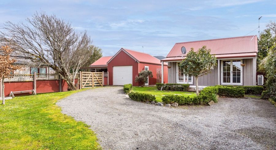  at 99 Fox Street, Featherston