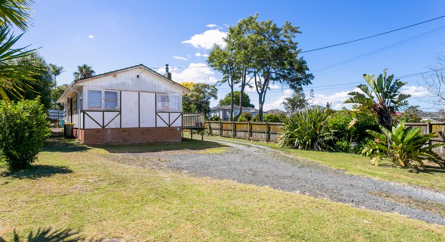  at 140 Hepburn Road, Glendene, Auckland