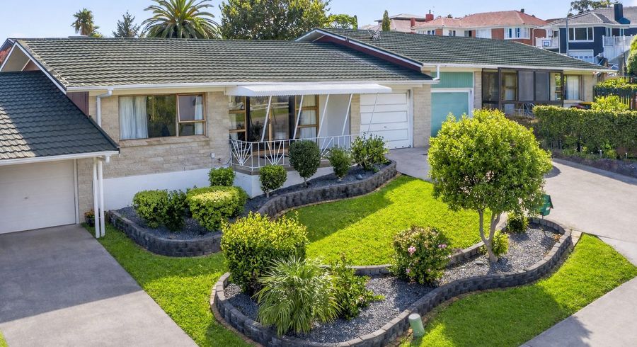  at 2/72 Evelyn Road, Cockle Bay, Manukau City, Auckland